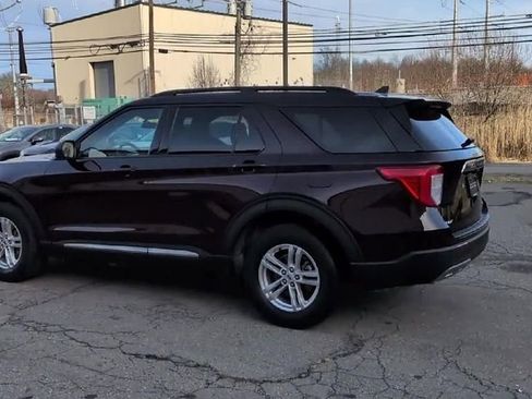 Used 2023 Ford Explorer XLT w/ Equipment Group 202A image 6