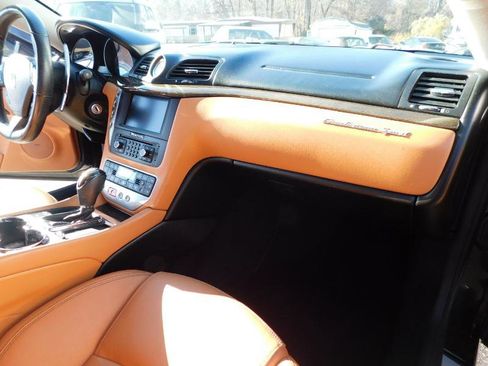 Used 2016 Maserati GranTurismo Sport image 27