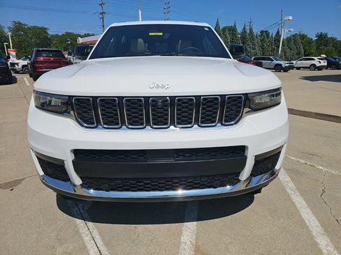 Certified 2025 Jeep Grand Cherokee L Limited w/ Luxury Tech Group II AWD/4WD image 7