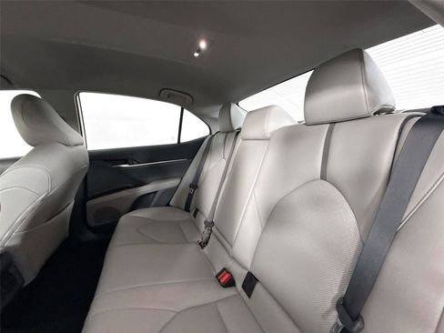 Certified 2022 Toyota Camry XLE image 29