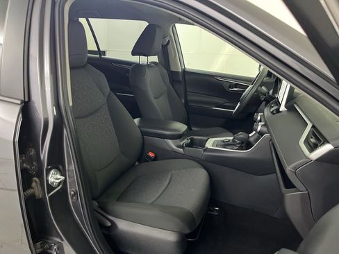 Used 2025 Toyota RAV4 XLE image 22