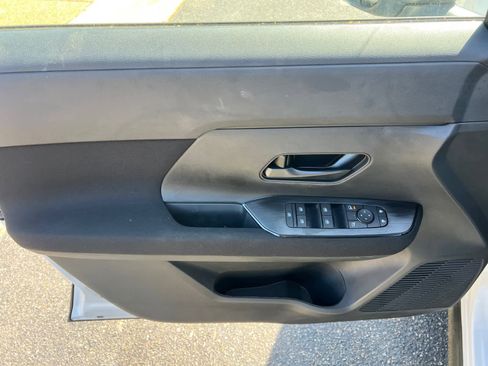 New 2026 Nissan Kicks S FWD image 18