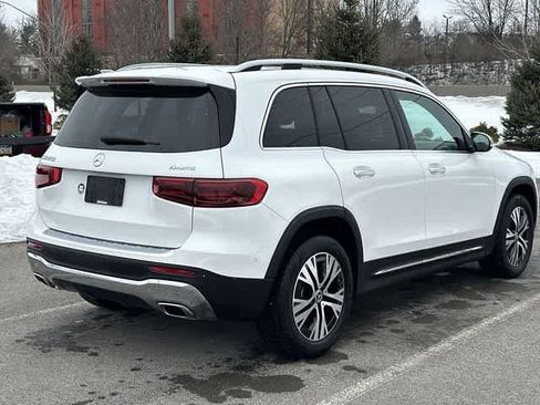 Used 2025 Mercedes-Benz GLB 250 4MATIC image 25