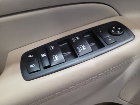 Used 2020 Jeep Grand Cherokee Limited w/ Trailer Tow Group IV image 27