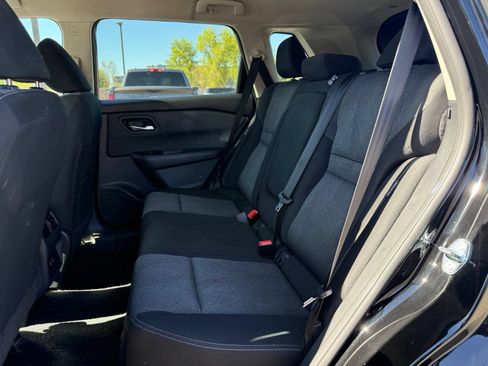 Certified 2025 Nissan Rogue SV FWD image 7