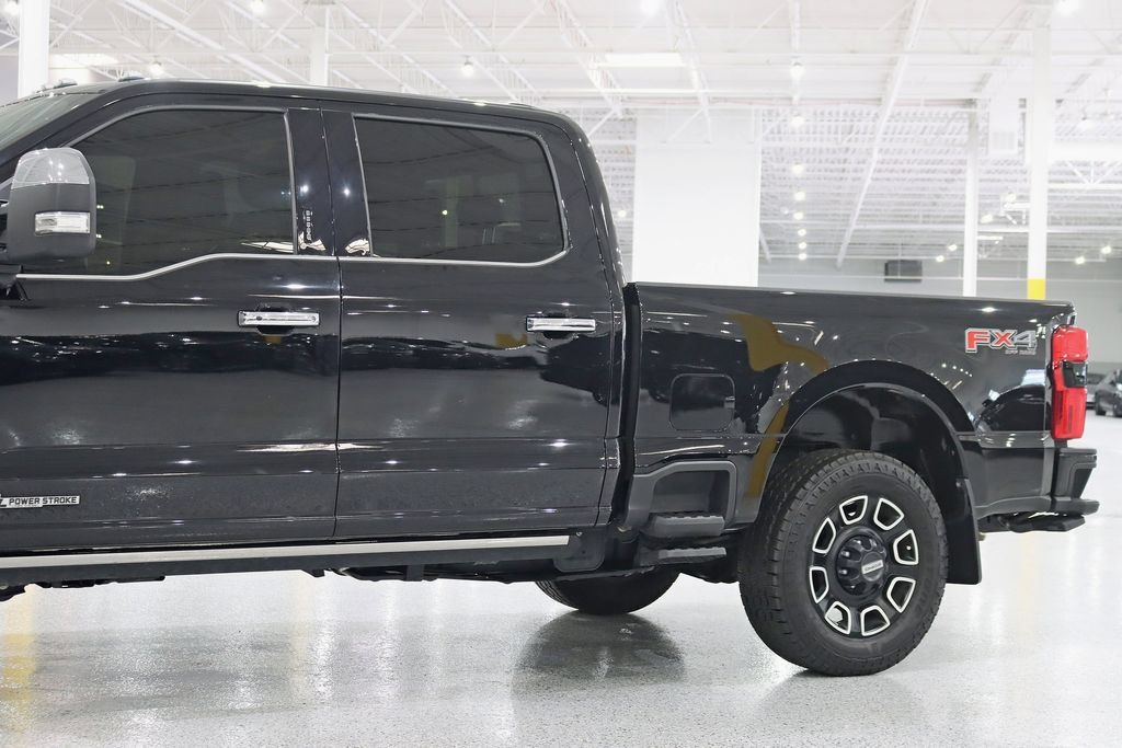 Used 2024 Ford F350 Platinum AWD/4WD image 3