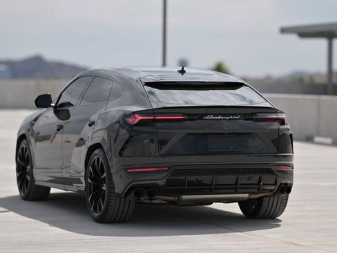 Used 2021 Lamborghini Urus image 6