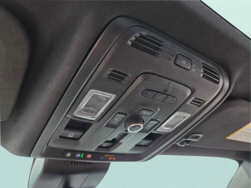 Used 2024 GMC Yukon Denali Ultimate AWD/4WD image 36
