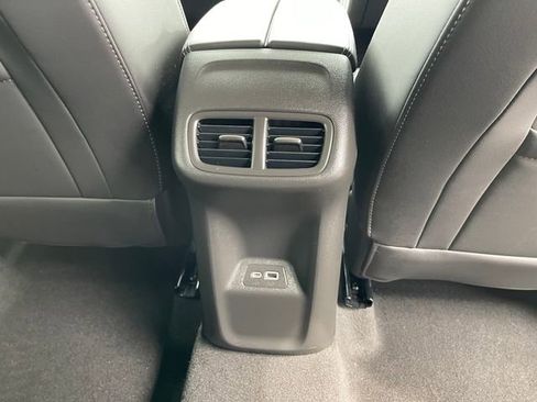 Used 2023 Buick Envision Essence AWD/4WD image 31