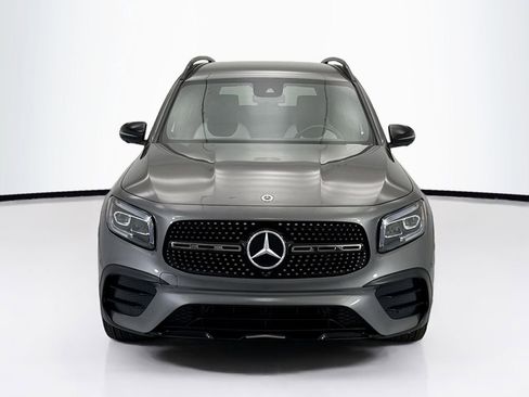 Used 2022 Mercedes-Benz GLB 250 4MATIC image 2