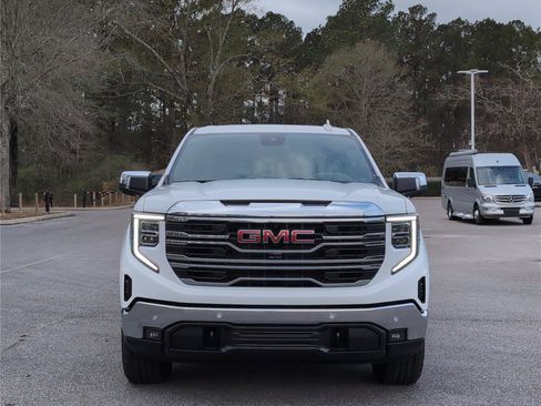 New 2026 GMC Sierra 1500 SLT w/ SLT Premium Package AWD/4WD image 9