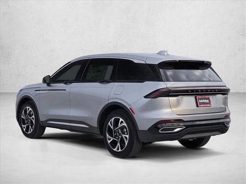 New 2026 Lincoln Nautilus Premier image 7