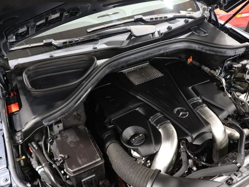 Used 2013 Mercedes-Benz GL 450 4MATIC image 15