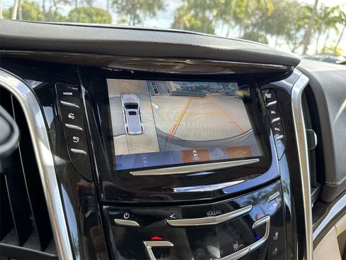Used 2020 Cadillac Escalade ESV Luxury image 51