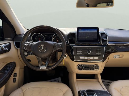 Used 2018 Mercedes-Benz GLS 450 GLS 450 w/ Premium Package image 22