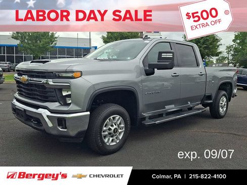 Used 2025 Chevrolet Silverado 2500 LT w/ Convenience Package AWD/4WD image 1