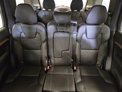 Used 2021 Volvo XC90 T6 Momentum w/ Protection Package Premier AWD/4WD image 40