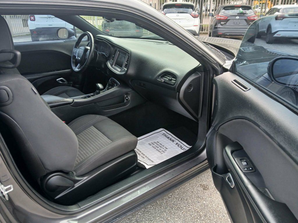 Used 2019 Dodge Challenger SXT w/ Blacktop Package RWD image 10