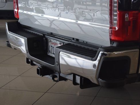 Used 2023 Ford F250 Lariat w/ Chrome Package AWD/4WD image 25