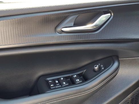 Used 2024 Jeep Grand Cherokee Altitude RWD image 4