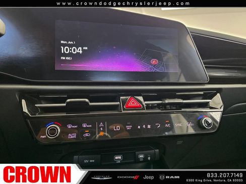 Used 2023 Kia Niro EX FWD image 25