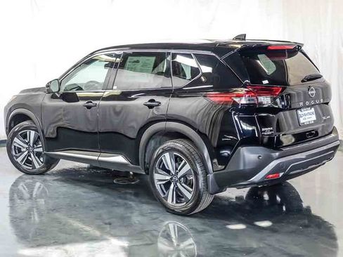 Used 2023 Nissan Rogue SL w/ SL Premium Package AWD/4WD image 9