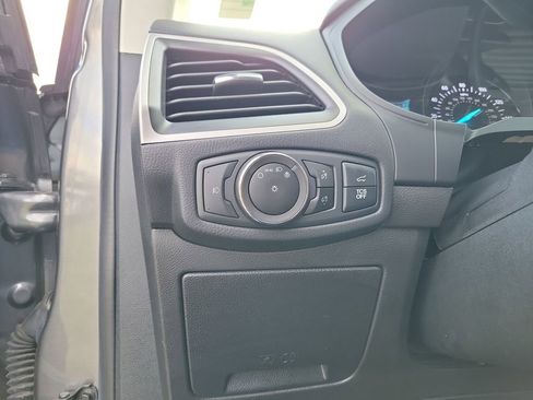 Used 2023 Ford Edge SEL w/ Sport Appearance Package image 17