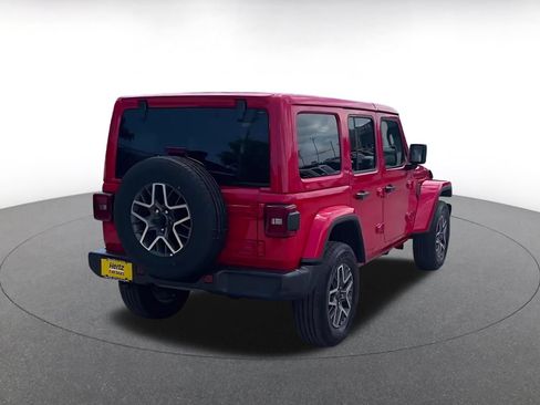 Used 2025 Jeep Wrangler Unlimited Sahara AWD/4WD image 15