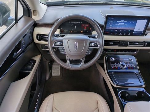 Used 2022 Lincoln Nautilus Reserve w/ Equipment Group 201A image 16