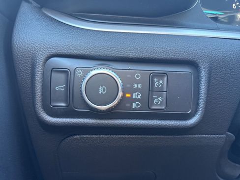 Certified 2022 Ford Explorer XLT w/ Equipment Group 202A image 26