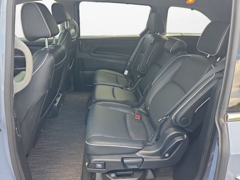Used 2023 Honda Odyssey Elite image 13