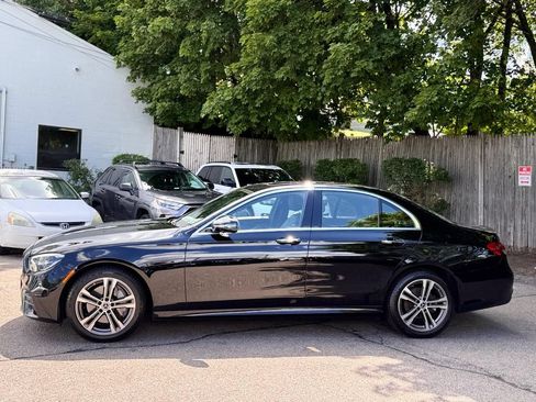 Used 2023 Mercedes-Benz E 350 4MATIC Sedan image 3