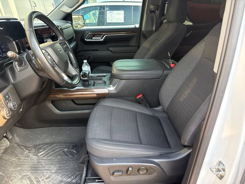 Used 2023 Chevrolet Silverado 1500 RST w/ Z71 Off-Road Package AWD/4WD image 19