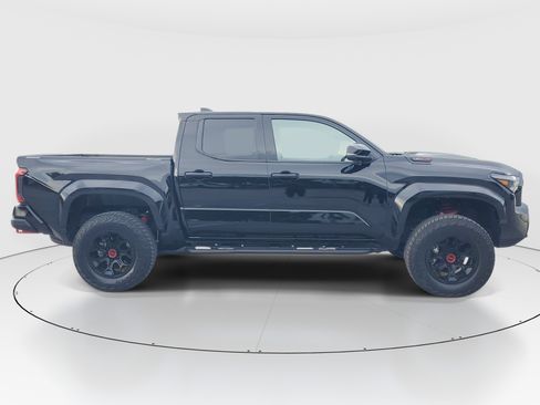 Certified 2025 Toyota Tacoma TRD Pro AWD/4WD image 2