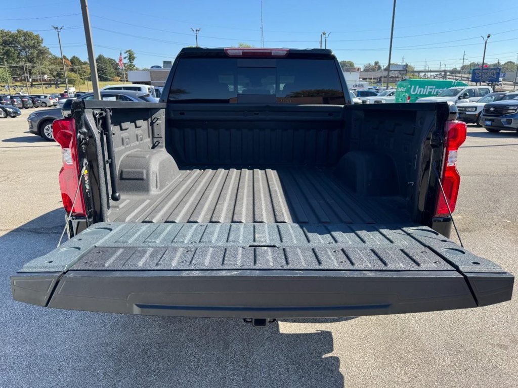 Used 2025 Chevrolet Silverado 1500 RST w/ All Star Edition Plus AWD/4WD image 5