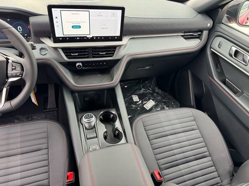 New 2026 Ford Explorer ST-Line w/ ST-Line Street Pack image 16