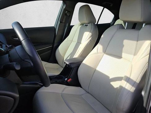 Used 2023 Toyota Corolla SE image 10