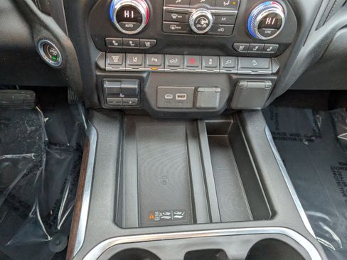 Used 2020 GMC Sierra 3500 Denali w/ Denali Ultimate Package image 27