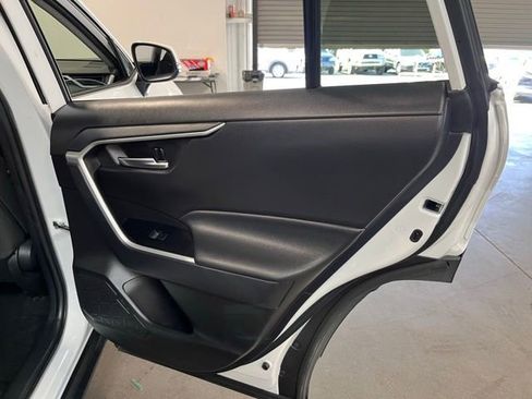 Used 2025 Toyota RAV4 XLE image 15