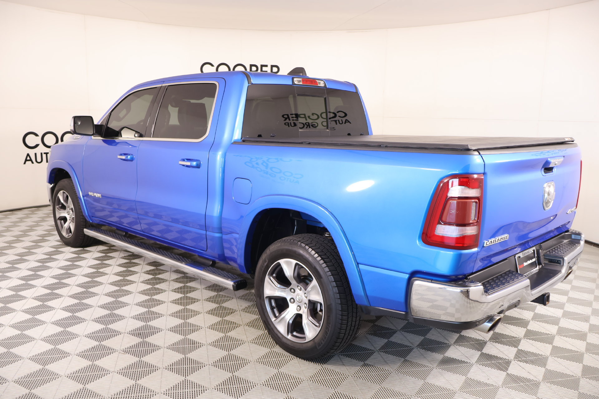 Used 2020 RAM 1500 Laramie AWD/4WD image 22