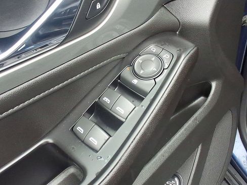 Certified 2023 Chevrolet Traverse LT image 29