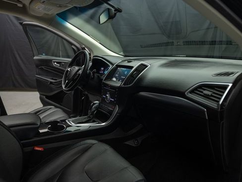 Used 2018 Ford Edge Titanium image 10