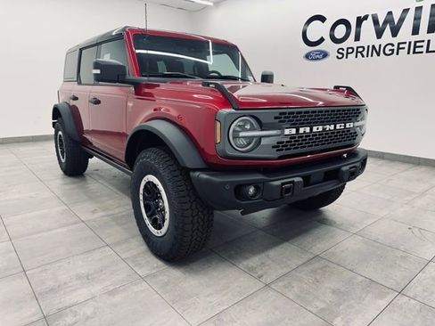 New 2025 Ford Bronco Badlands image 8