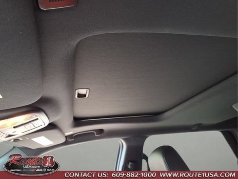 Used 2023 Dodge Durango GT AWD/4WD image 38