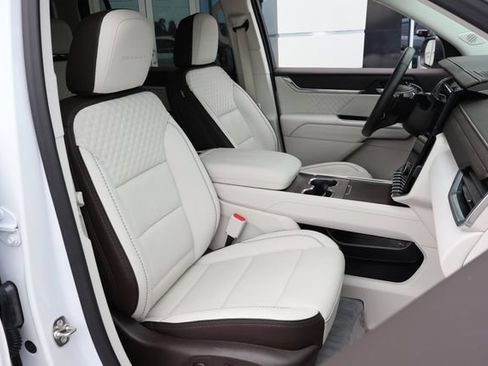 Used 2025 GMC Acadia Denali FWD image 22