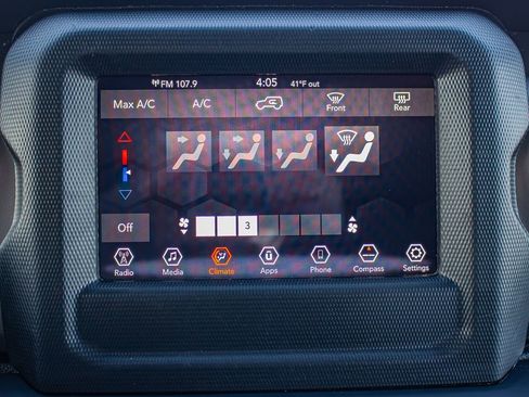 Used 2022 Jeep Wrangler Unlimited Sport image 26