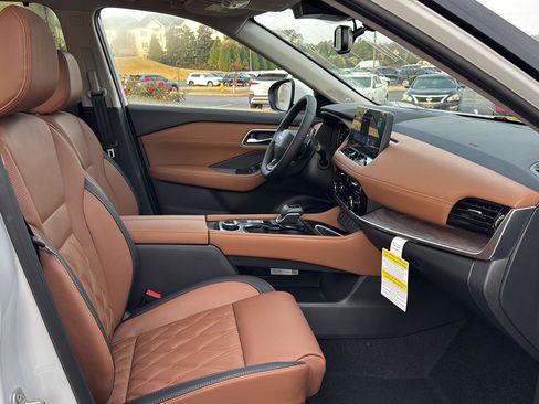 New 2026 Nissan Rogue Platinum w/ Platinum Premium Package image 10