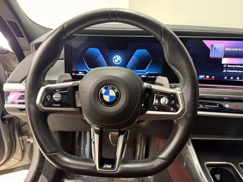 Used 2023 BMW 740i RWD image 11