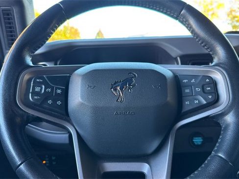 Used 2021 Ford Bronco Black Diamond w/ Sasquatch Package image 24