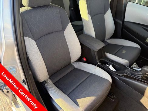Used 2025 Toyota Corolla LE image 11